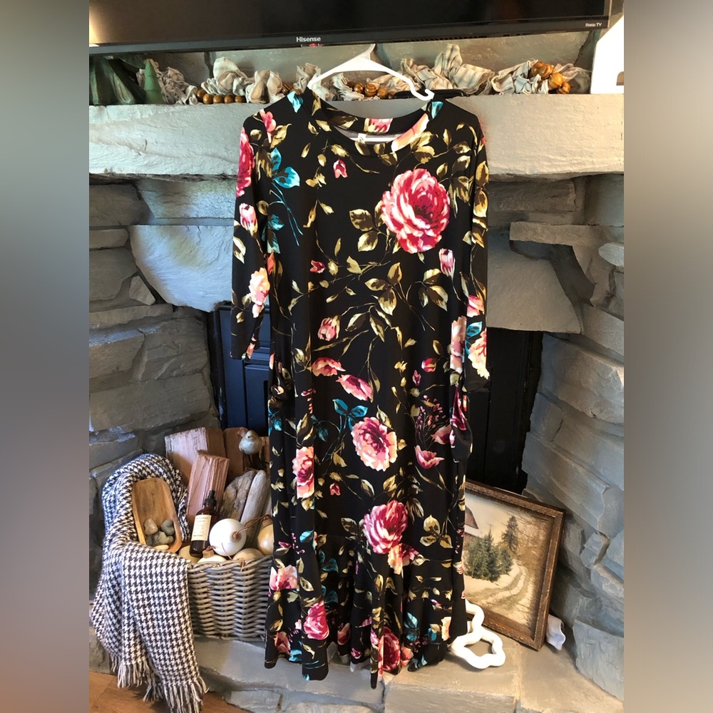 NEW Boutique Flower Ruffle Modest Dress L